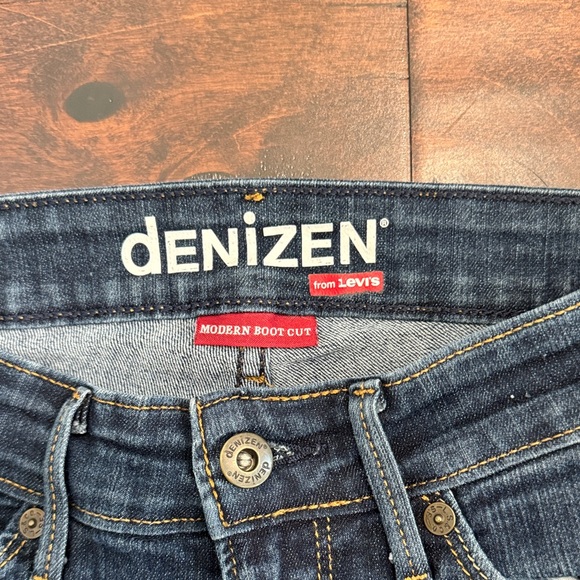 Levi's Denizen Modern Boot Cut Jeans Dark Wash Denim, Women’s size 2 - Picture 3 of 9